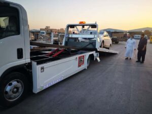 سطحه من دبي الى الرياض لشحن السيارات